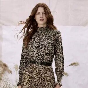 Like new L Matilda Jane Good Hart Holland Leopard Print Blouse